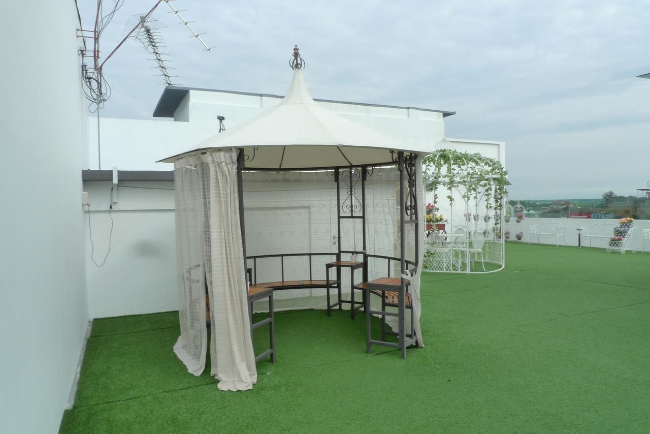 A+ Boutique Hotel Sekinchan Bagian luar foto